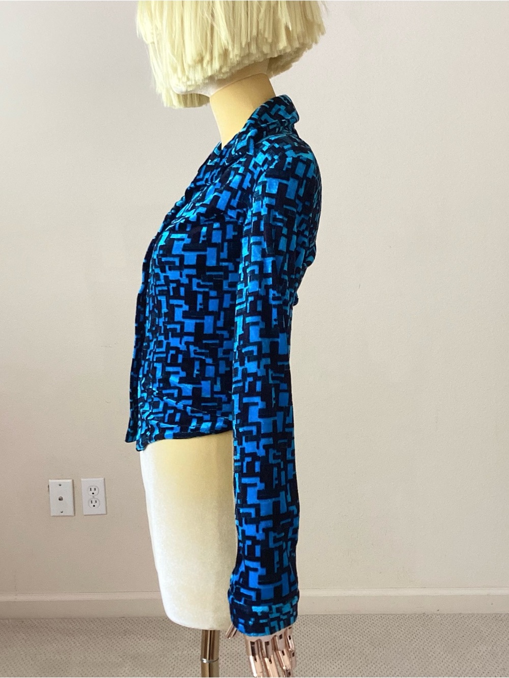 Bigi Sports Electric Blue Velvet Geometric Button-Down Shirt SZ XS - Picture 2 of 5